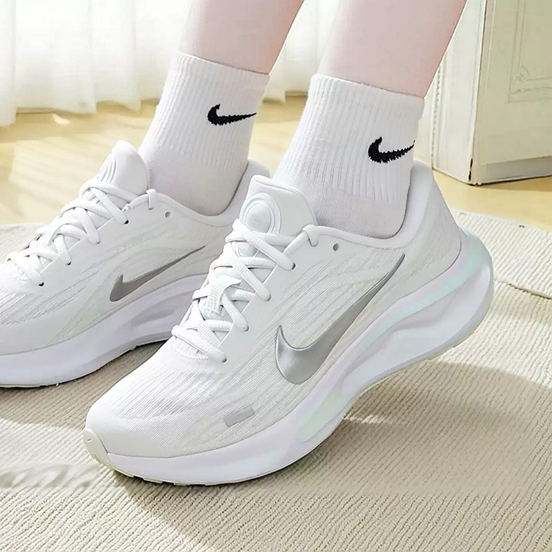 NIKE Women's New Style JOURNEY - đánh giá và giá Women Shoes Zoom